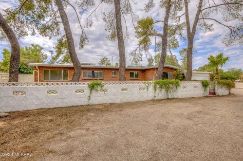 6942 Redbud Rd, Tucson, AZ 85715-5342