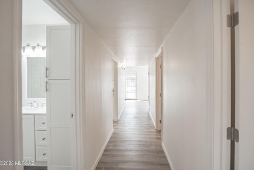 1626 Delaware St, Tucson AZ 85745-2306 exterior