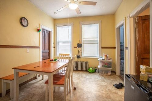 44 Uxbridge St, Worcester MA 01605-2502 exterior