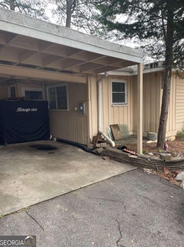 5933 Morgan Rd, Atlanta, GA 30340-1727