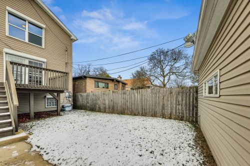 7329 Vernon Ave, Chicago IL 60653-3405 exterior