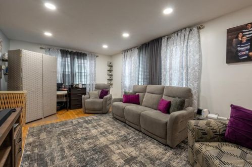 9 Pne Dr, Windsor CT 06095-3531 exterior