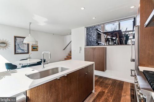 1114 Bodine St, Philadelphia PA  19147-5306 exterior