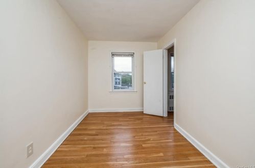 18 Audrey Ave, Mount Vernon NY exterior