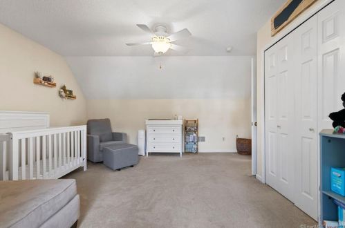 12 Canterbury Ln, Windsor CT 06095-2064 exterior