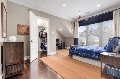 5625 Cross Gate Dr, Atlanta GA 30327-4815 exterior