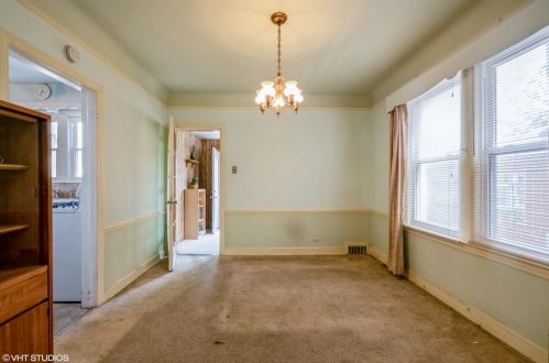 5227 Lamon Ave, Chicago IL 60630-1605 exterior