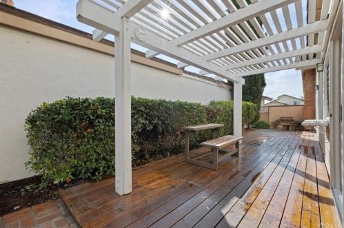 2171 Snowberry Rd, Tustin CA 92780-6931 exterior