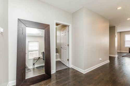 938 Noble St, Chicago IL  60642-5303 exterior