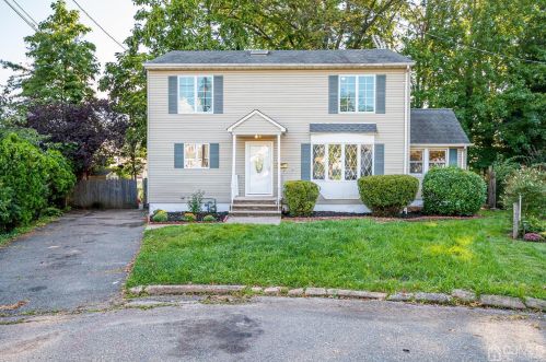 2 Forrest St, Iselin NJ  08830-2025 exterior