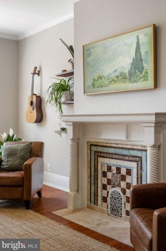 1233 Jackson St, Philadelphia PA 19148-2929 exterior