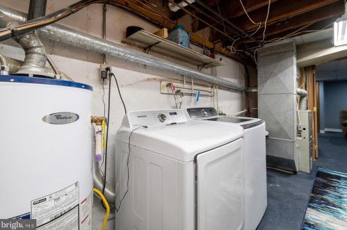 5411 Erdrick St, Philadelphia PA 19135-1013 exterior