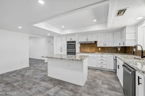 11216 33rd Ave, Phoenix AZ 85029-4105 exterior