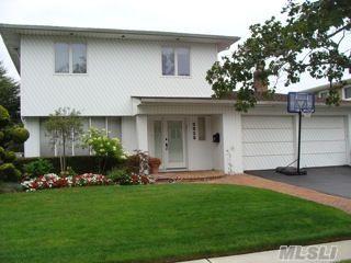 2925 Joyce Ln, North Merrick, NY 11566-5209