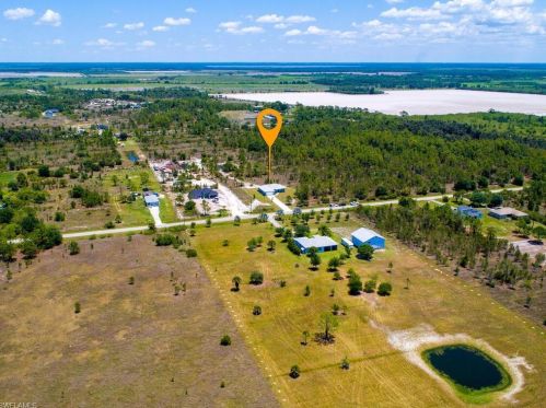 4373 68 Ave, Naples FL 34120-6404 exterior