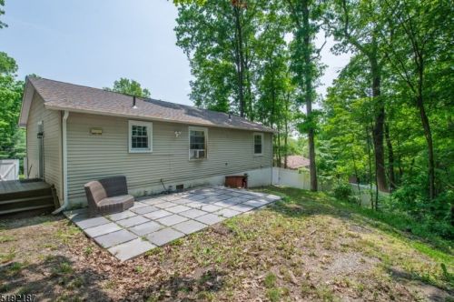 30 Cedar Tree Trl, Wantage NJ  07461-1009 exterior