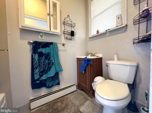 7040 Erdrick St, Philadelphia PA 19135-1012 exterior