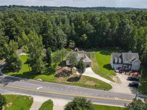 1229 Gordon Rd, Austell GA 30168-5228 exterior