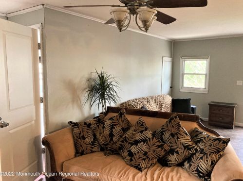 309 Hawthorne Ave, Point Pleasant Beach NJ 08742-2540 exterior