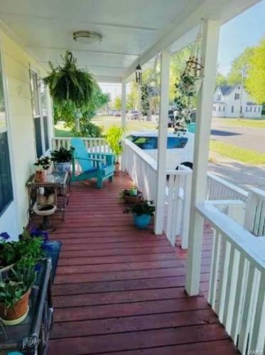 320 Pine St, Spring Bluff, MO 63080-1638