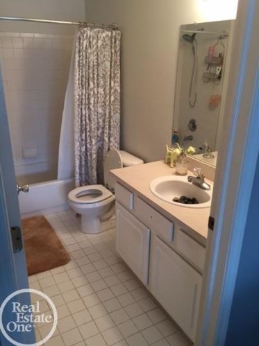 52058 Heatherstone Ave, Macomb Township MI  48042-3554 exterior