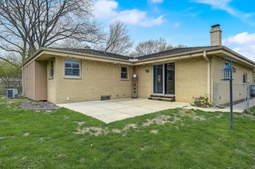 5718 24 St, Milwaukee WI 53204-1920 exterior