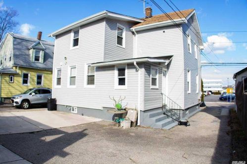 14 Mineola Ave, Valley Stream NY  11580-5805 exterior