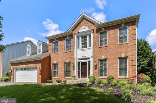 10623 Morning Field Dr, Rockville, MD 20854-6375