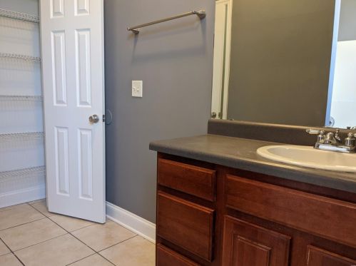 2923 Chippewa St, Saint Louis MO 63118-3639 exterior