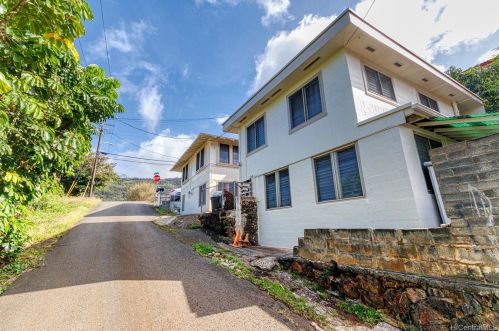2605 Kamanaiki St, Honolulu, HI 96819-3740