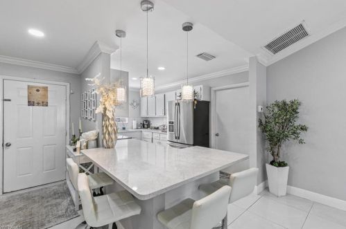 4742 Alhambra Cir, Naples FL 34103-3291 exterior