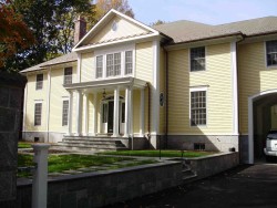 289 Park St, Newton, MA 02458-2314