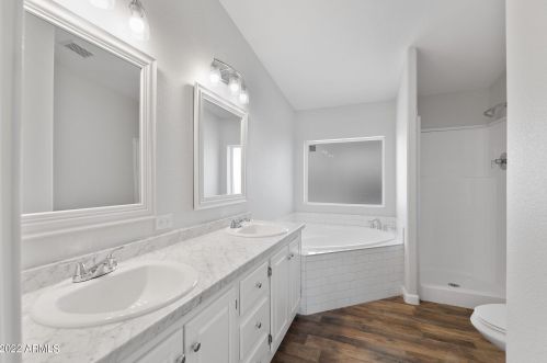 18042 3 St, Phoenix AZ 85004-2018 exterior