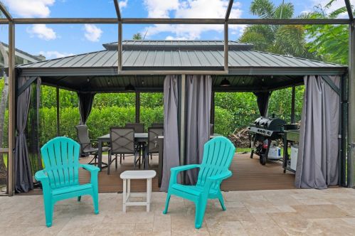 2700 41st St, Boca Raton FL  33434-5842 exterior