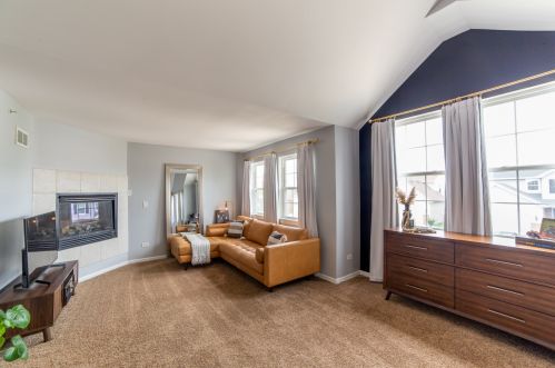 89 Lawrence Ln, Matteson IL 60443-2938 exterior