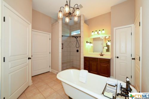 1334 Whispering Water, Spring Branch TX 78070-5613 exterior