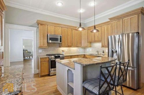 335 9 St, Atlanta GA 30309-4209 exterior