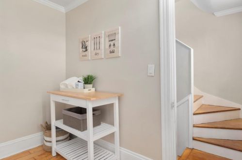 294 Doyle Ave, Providence RI  02906-3355 exterior