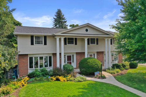 3364 Lake Dr, Milwaukee, WI 53211-2909