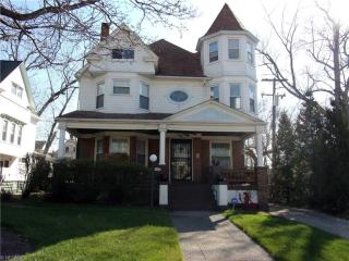 1820 Rosalind Ave, Cleveland OH  44112-4517 exterior