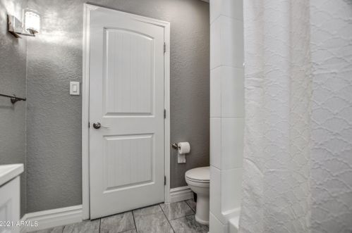 1512 Cypress St, Phoenix AZ 85009-2808 exterior