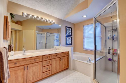 2077 53rd St, Boca Raton FL 33496-3452 exterior