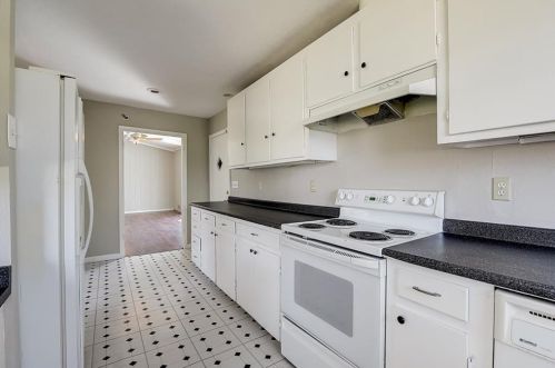 3306 Chadwell Dr, Dallas TX 75234-5120 exterior