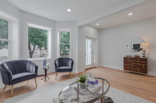 1624 Peterson Ave, Chicago IL  60660-2417 exterior