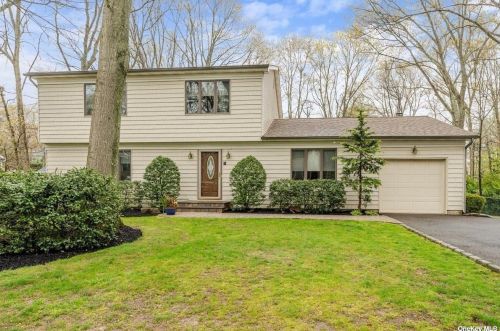 22 Long Acre Ln, Huntington Station, NY 11746-7926