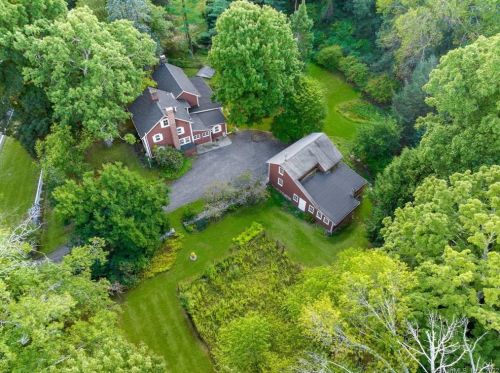 1083 Ridgefield Rd, Wilton CT 06897-1921 exterior