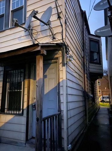 3703 Palmer St, Chicago IL  60647-2334 exterior