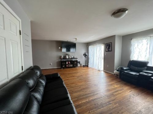 18 3rd St, Newark NJ  07107-3125 exterior