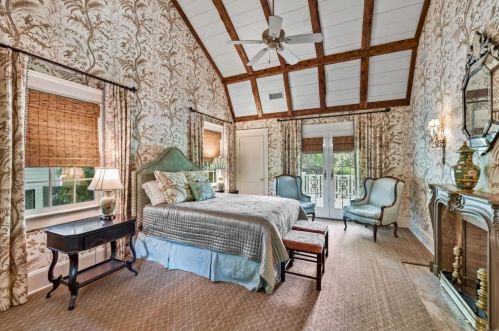 30 Golf Cir, Atlanta GA 30309-2709 exterior