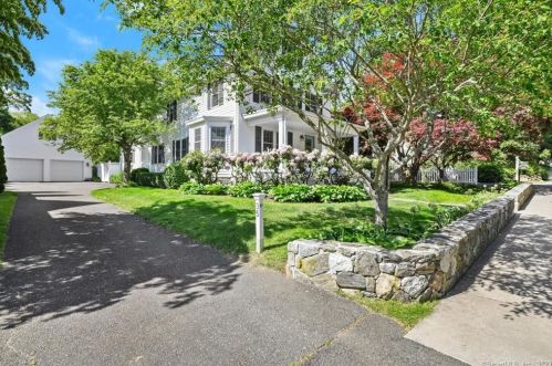 35 Catoonah St, Ridgefield, CT 06877-4412